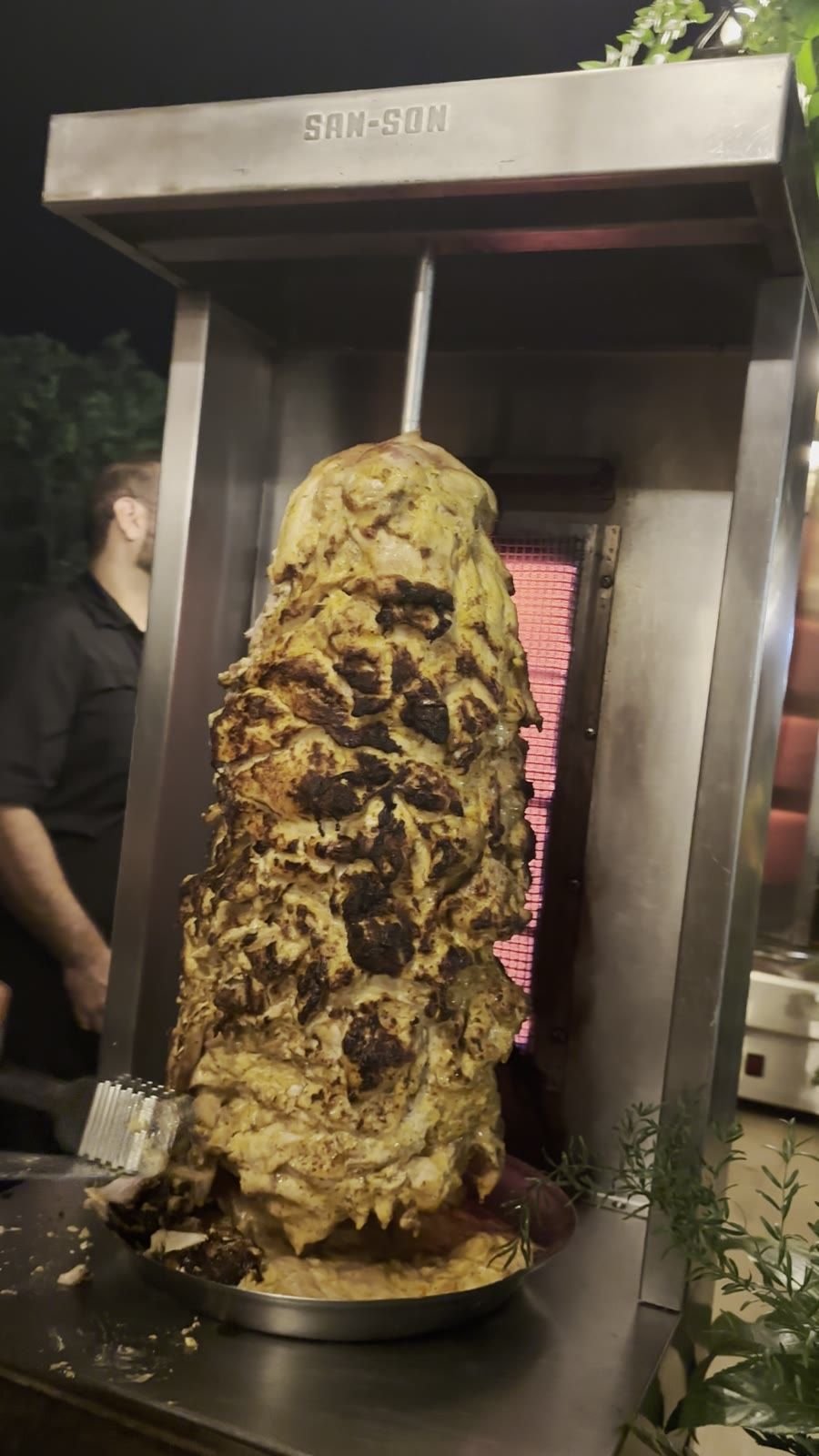 Trompo de carne girando